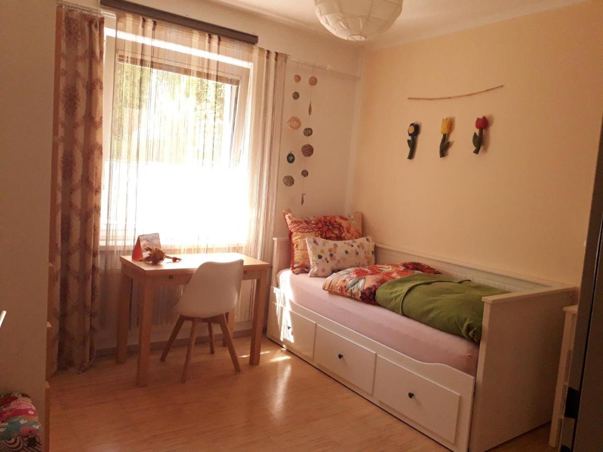 Traumapartment Poestlingberg, Reservierter Parkplatz, 4 Schlafzimmer * Linz